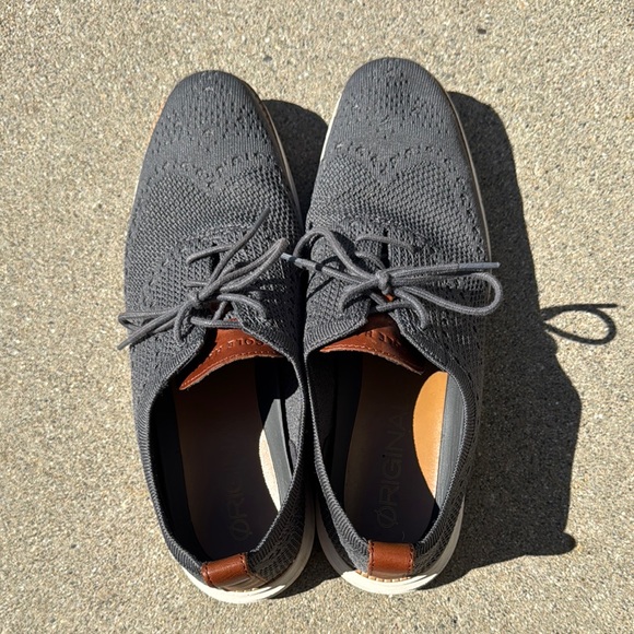 Cole Haan Black and Brown Oxford Shoes with Wingtip Design